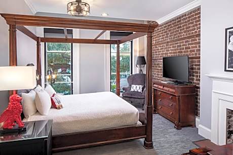 Queen Room with Two Queen Beds - City View