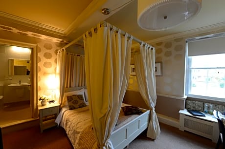 Double Room with Bath