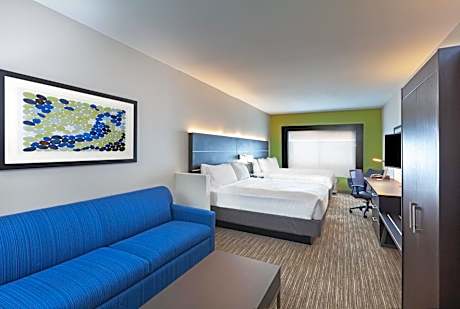 Queen Suite with Two Queen Beds and Mobility Accessible Roll-In Shower