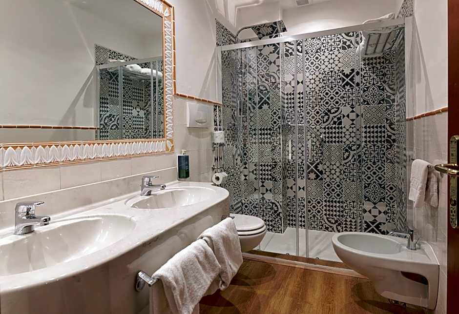 De La Pace- Sure Hotel Collection by Best Western