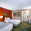 La Quinta Inn & Suites by Wyndham Auburn Worcester