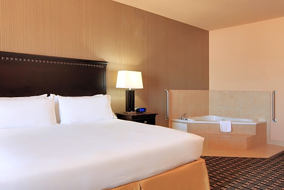 Holiday Inn Express Hotel & Suites Ennis, an IHG Hotel