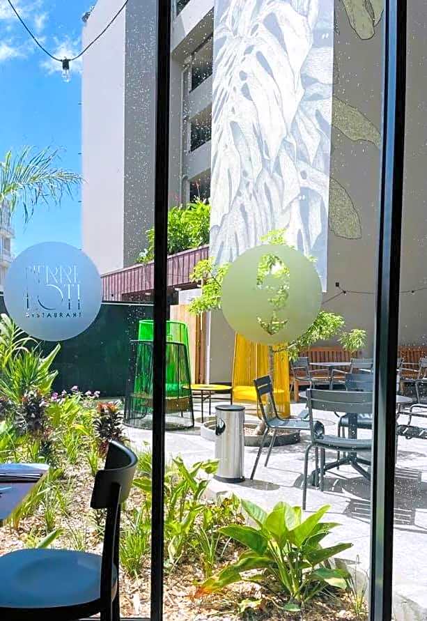 DINA MORGABINE SAINT DENIS