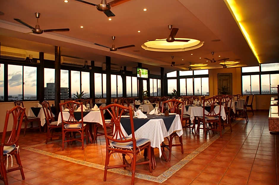 Royal Court Hotel