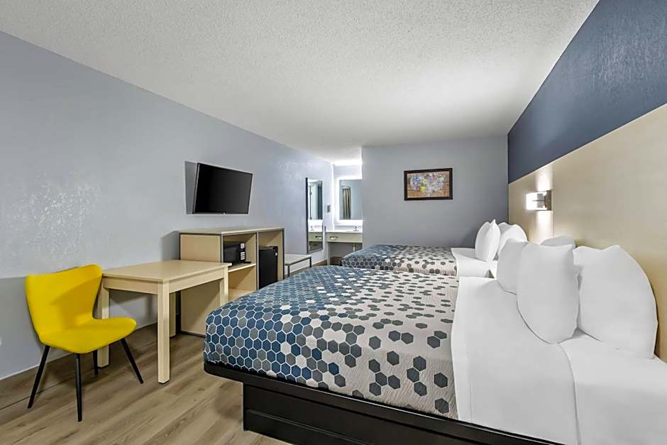 Econo Lodge Inn & Suites Cayce I-26 Airport