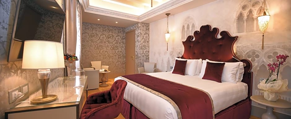 Santa Croce Boutique Hotel