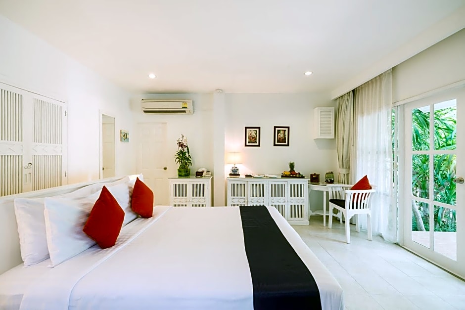 Photo 1 of 7 of Garden View Grand King Bed