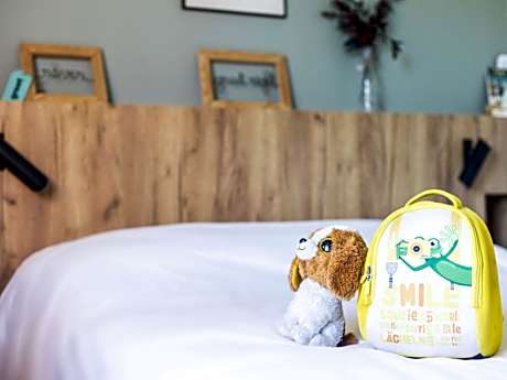 Pop Room With A Double Bed