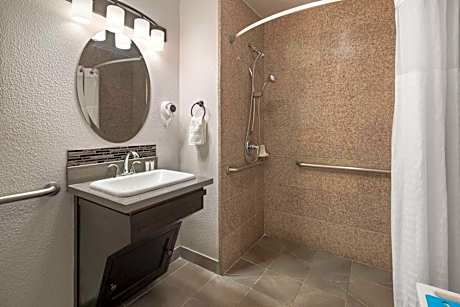 Studio Suite with Two Queen Beds - Non-Smoking