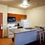 Grand View Inn & Suites