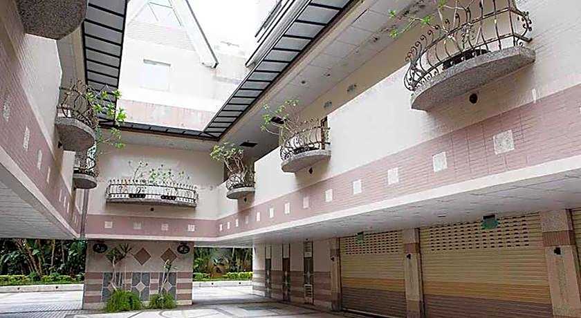 Royal Group Motel Chien Kuo Branch