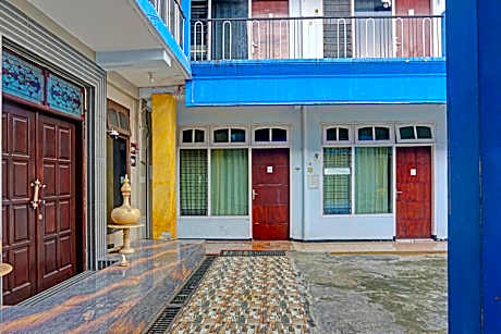 OYO Life 1711 Serayu Sumbersari Residence