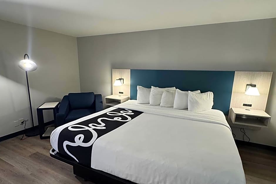 La Quinta Inn & Suites by Wyndham Auburn Worcester