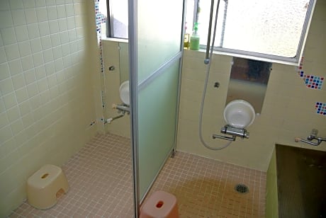 Japanese-Style Twin Room with Shared Shower