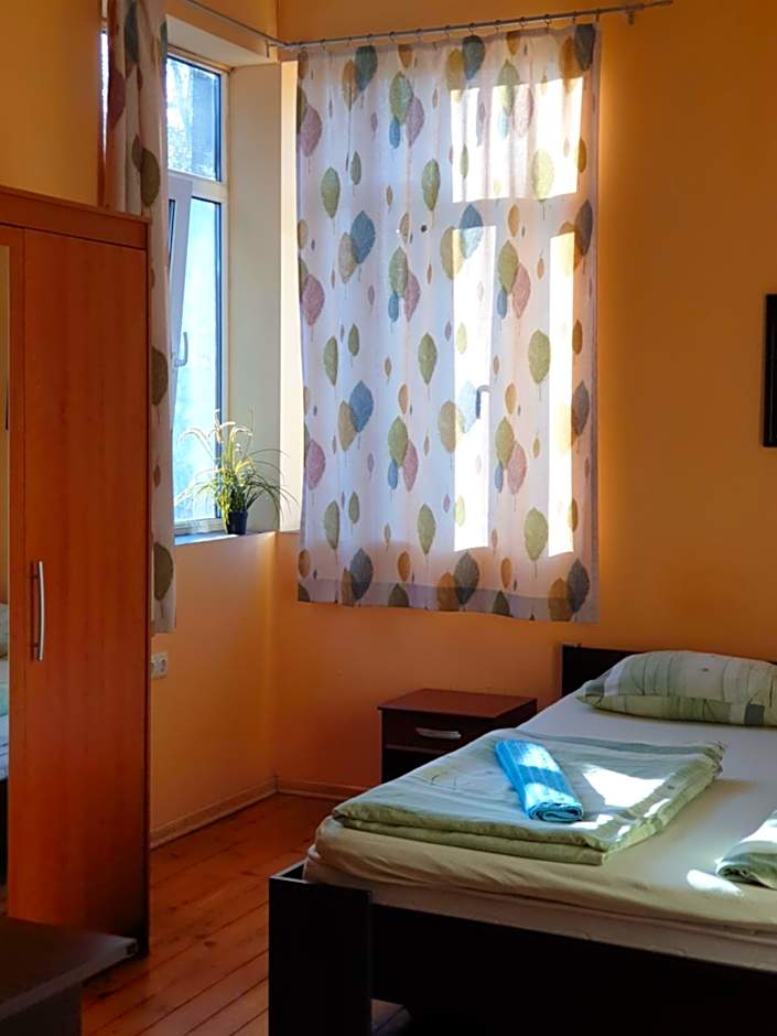 Elegance on a Budget - Rooms for Rent in Sofia Center