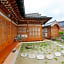 Saekdong Jeogori Hanok Guesthouse Jeonju