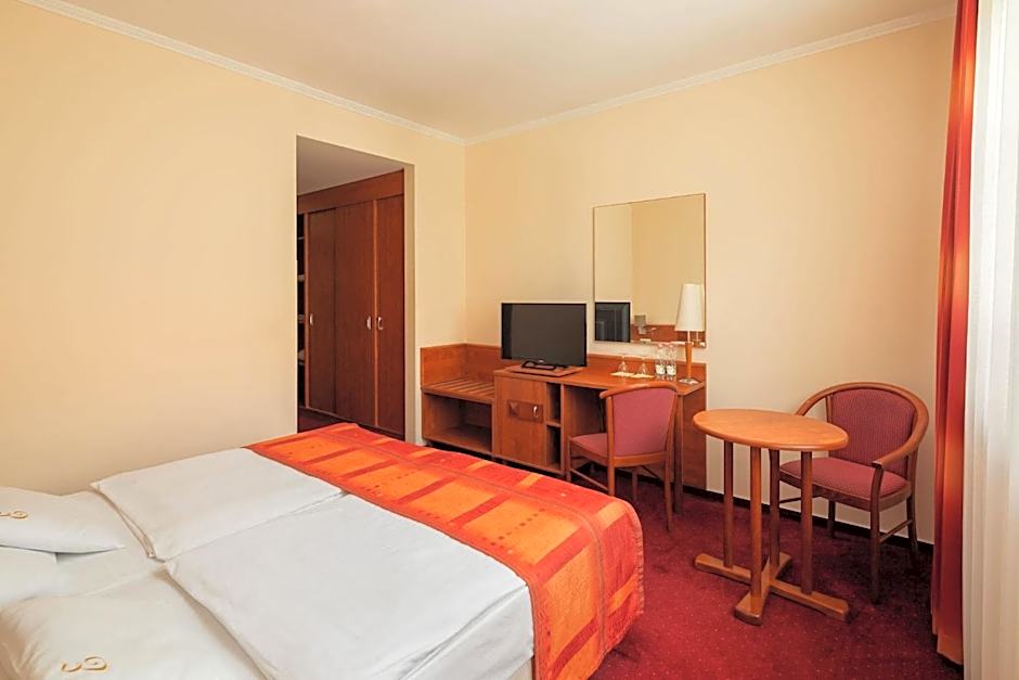 Erzsébet Park Hotel