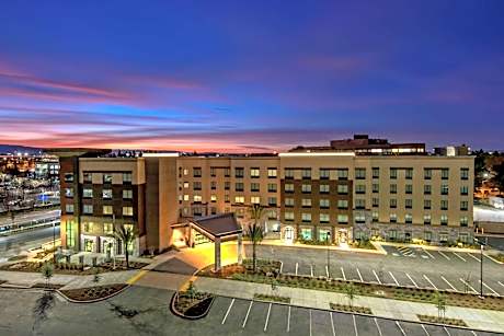 Hampton Inn By Hilton & Suites San Jose Airport, CA