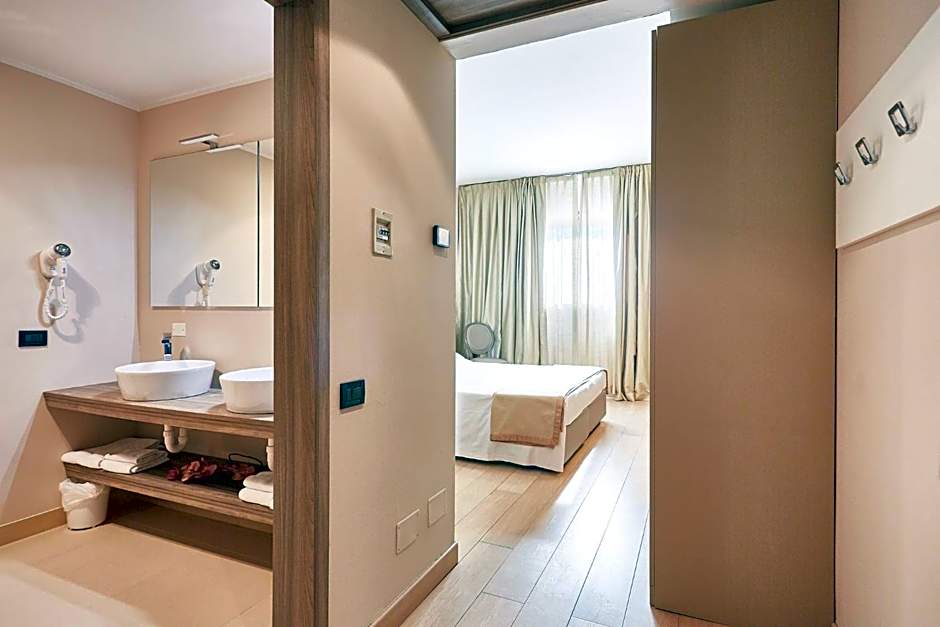 Ferretti MajesticHouse