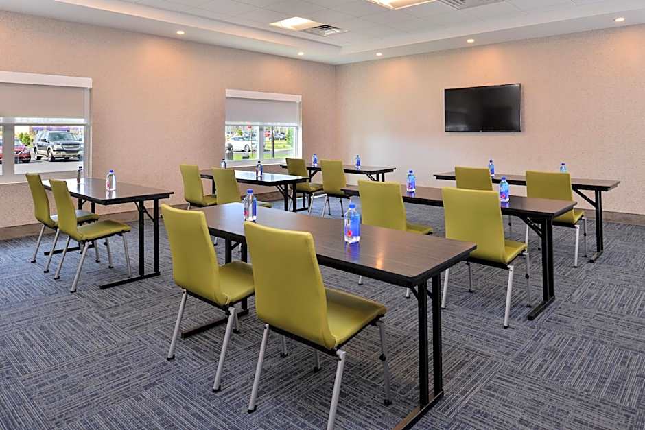Holiday Inn Express & Suites Alachua - Gainesville Area By IHG