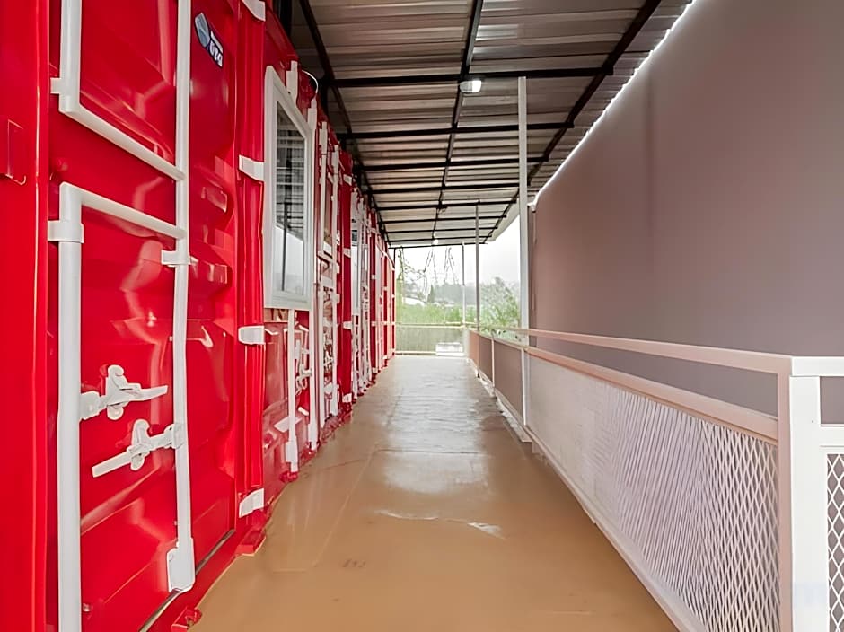 RedDoorz Plus near Lembang Park & Zoo