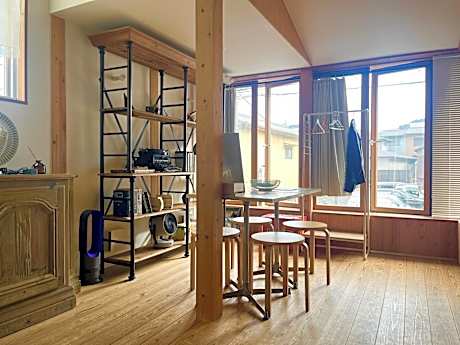 Bunk Bed in Mixed Dormitory Room