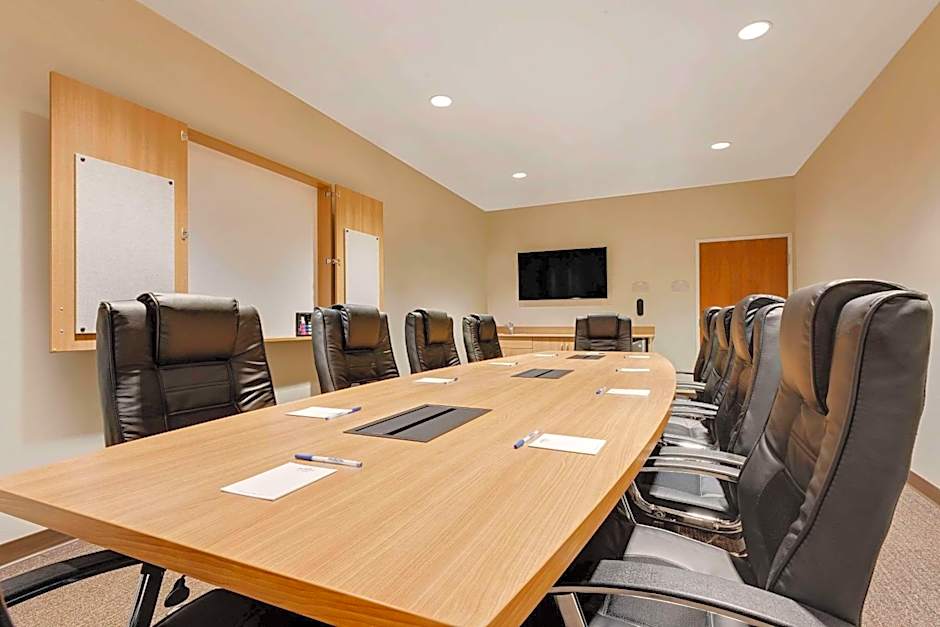 Microtel Inn & Suites by Wyndham Clarion