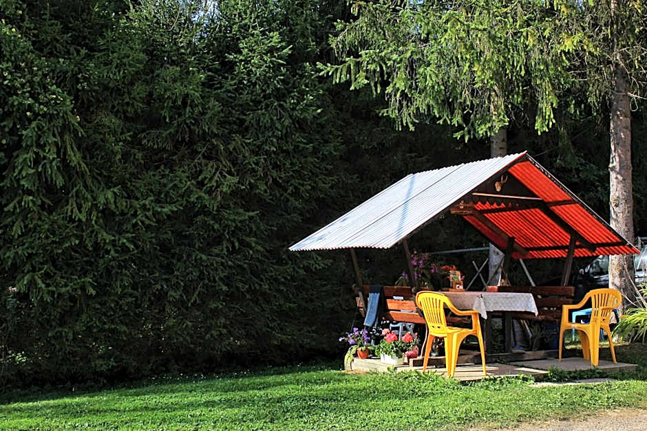 Domki i Apartamenty Pod Wzgórzem