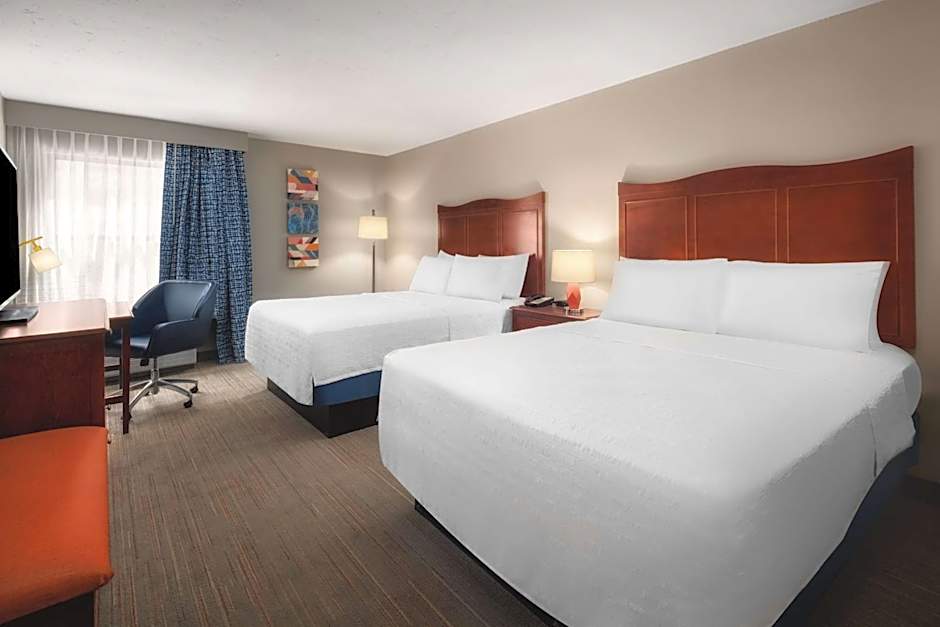 Hampton Inn By Hilton And Suites El Paso-Airport