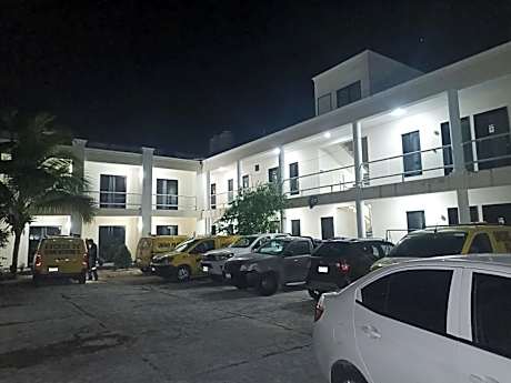 Hotel & Hostal 230