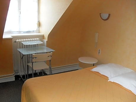 Economy Double Room with Shared Bathroom or Toilet ( in the CORRIDOR )