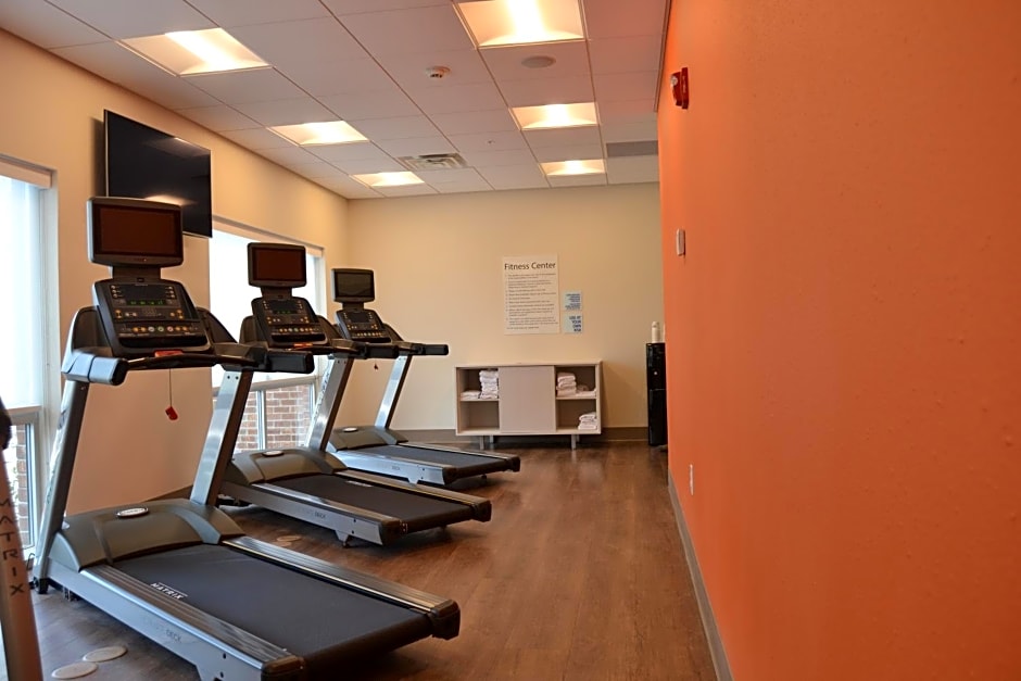 Holiday Inn Express & Suites Goodlettsville N Nashville By IHG
