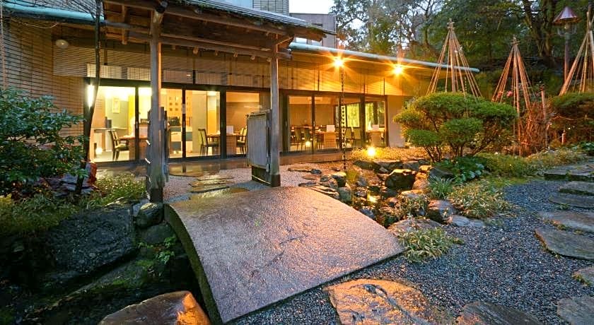 Kanazawa Hakuchoro Hotel Sanraku
