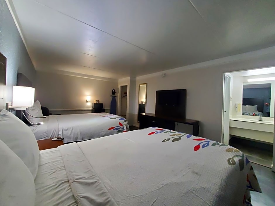 Budget Host Inn- Medical Center