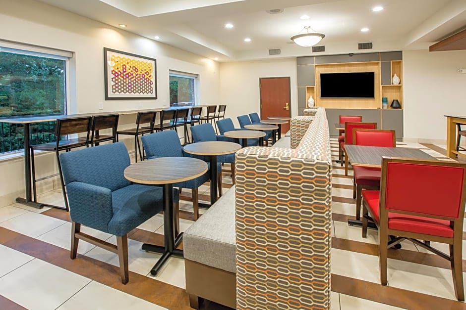 Holiday Inn Express Hotel & Suites Dallas - Grand Prairie I-20, an IHG Hotel