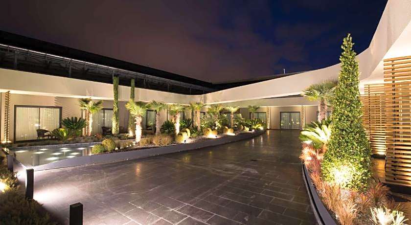 DoubleTree by Hilton Hotel Izmir Airport