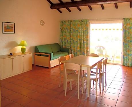 One-Bedroom Apartment (4 Adults)