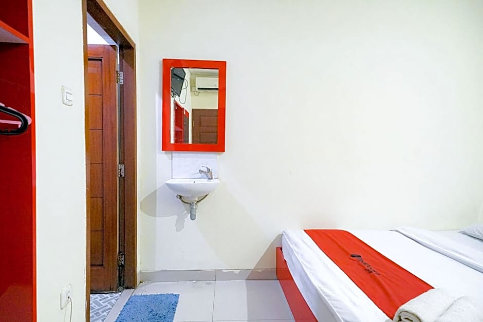 RedDoorz at Buah Batu 5