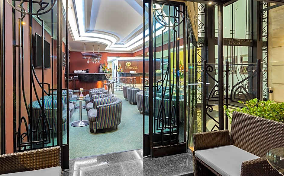 Hotel Embassy Park