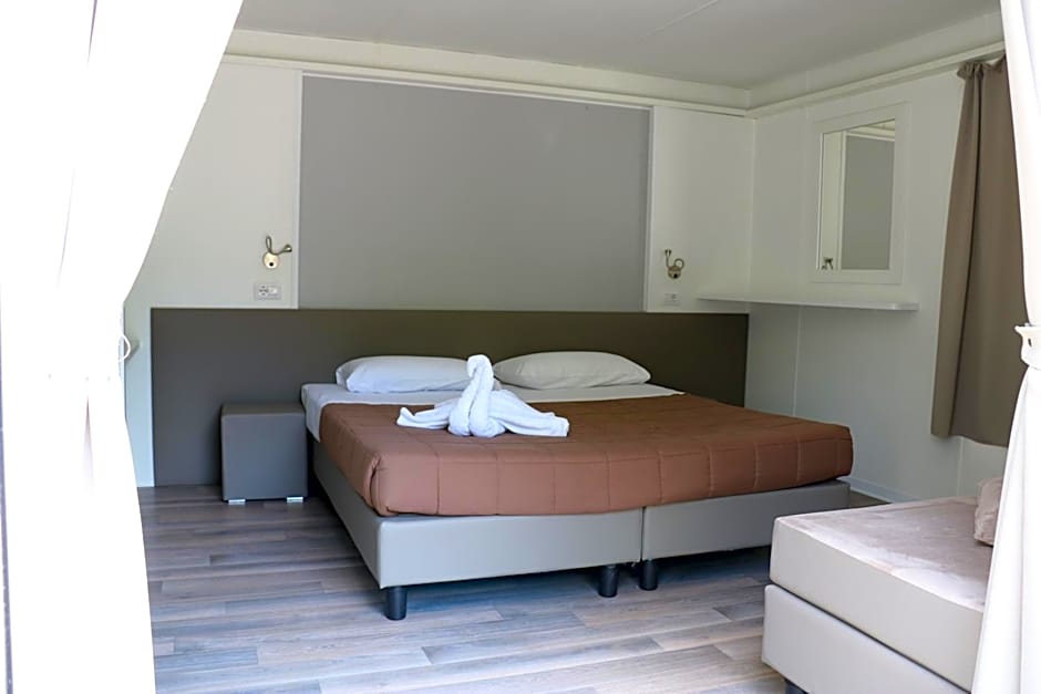 Photo 1 of 13 of Deluxe Bungalow