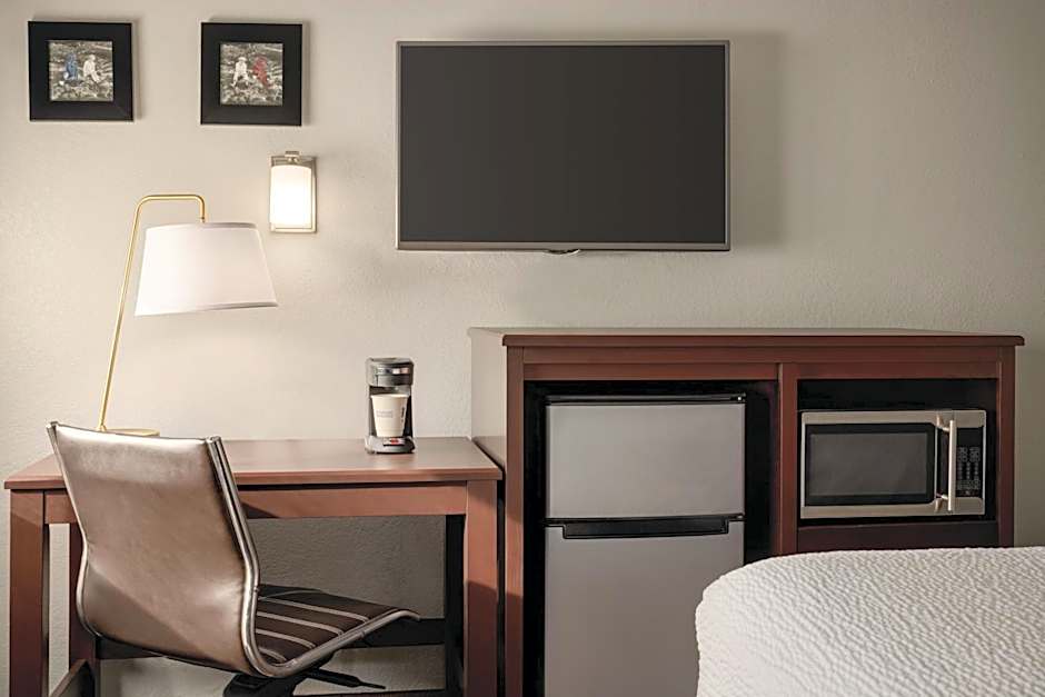 AmericInn by Wyndham Madison WI