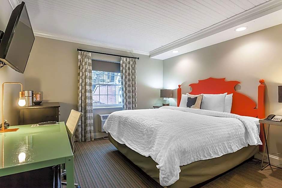 The Aurora Inn Hotel and Event Center