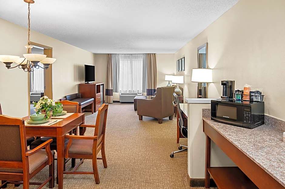 Comfort Suites Grandville