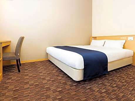 Double Room with Small Double Bed - Non-Smoking