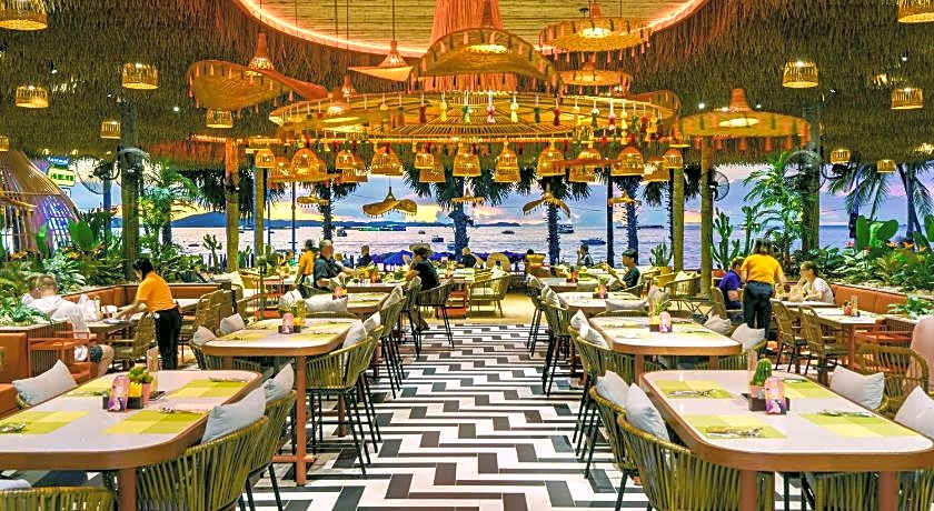 A-One The Royal Cruise Hotel Pattaya - SHA Extra Plus