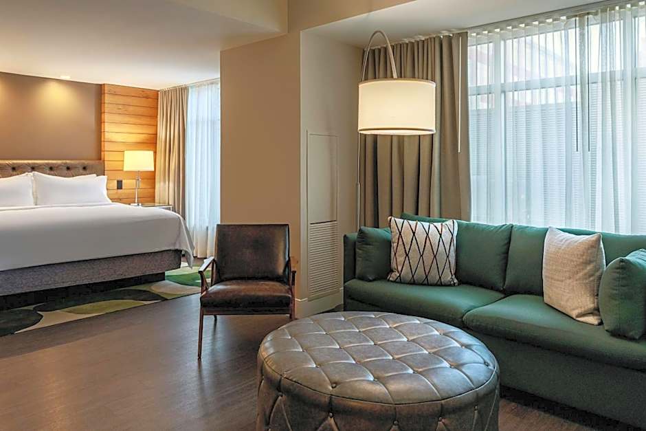 Renaissance by Marriott Allentown Hotel