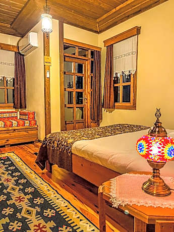 Double Room with Balcony (3 Adults)