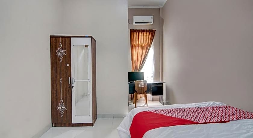 OYO 92806 Penginapan Geby Syariah