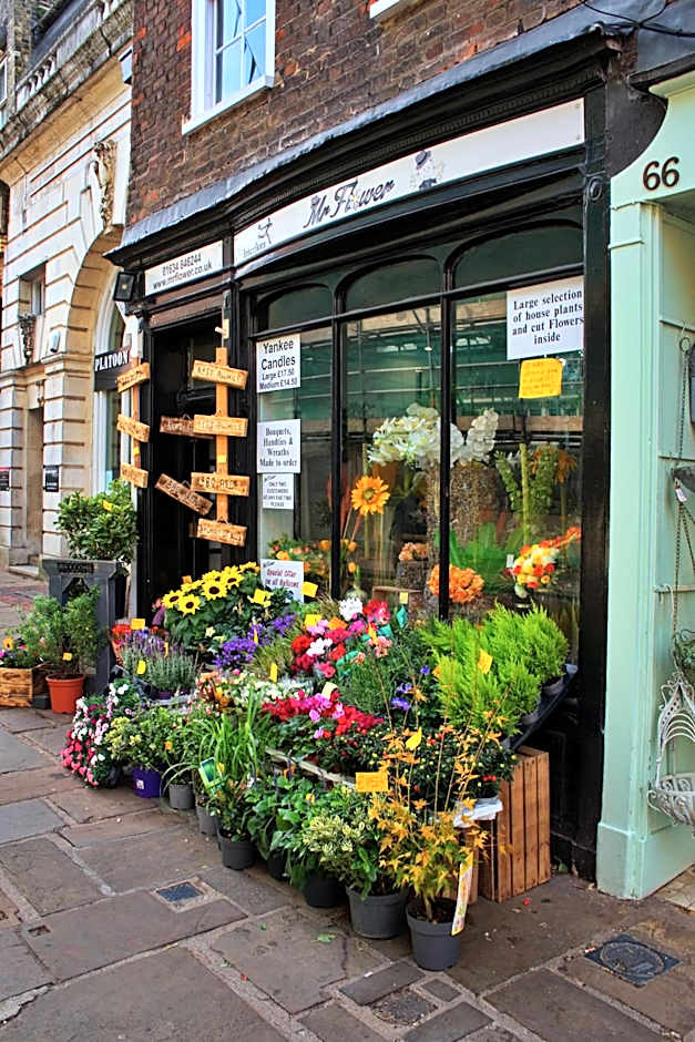 Trivelles Rochester Hotel