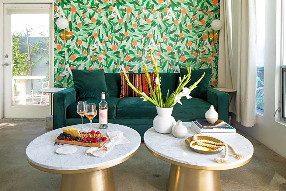 The Wesley by AvantStay Mid-Century Modern Oasis with Pool